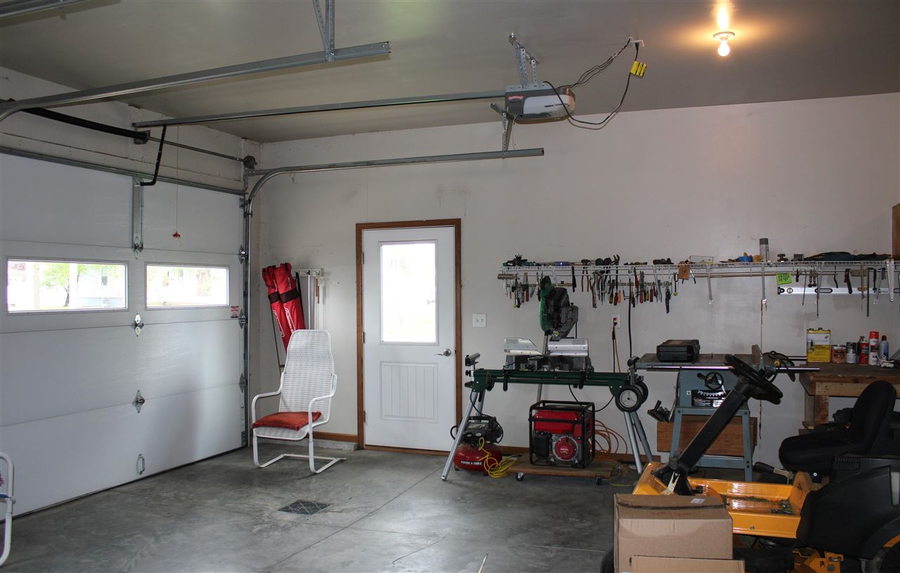 105 N East Street Sigourney IA 52591
