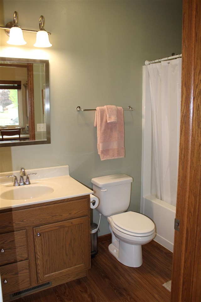 105 N East Street Sigourney IA 52591