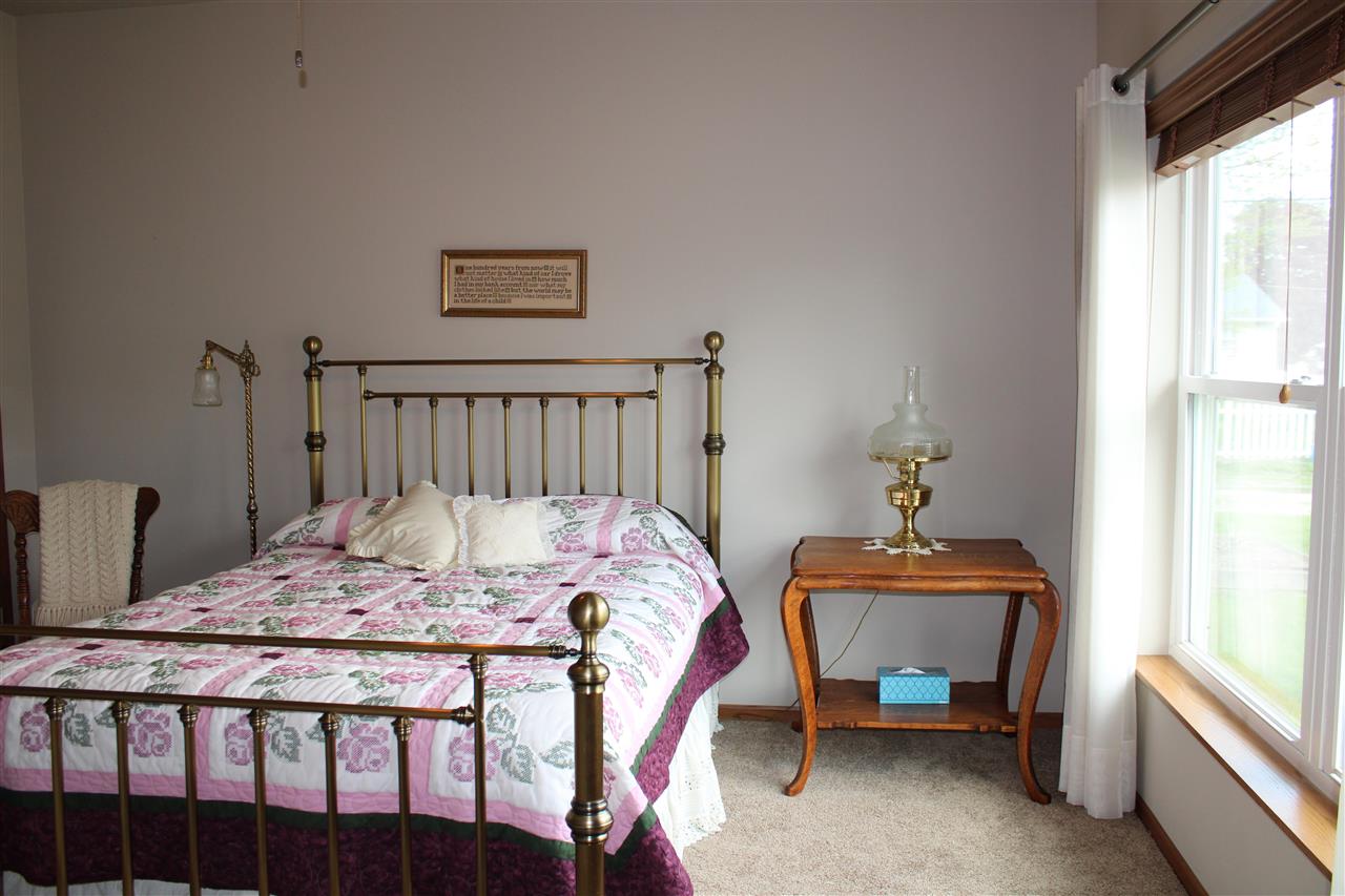 105 N East Street Sigourney IA 52591