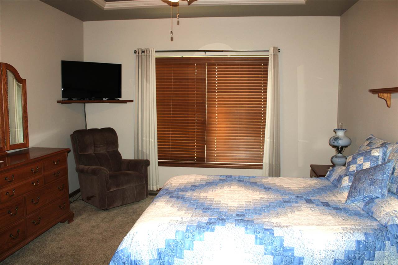 105 N East Street Sigourney IA 52591