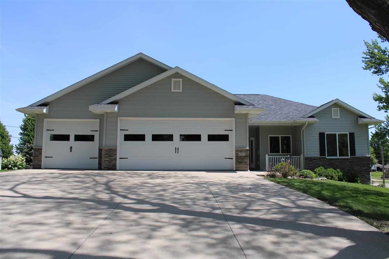 105 N East Street Sigourney IA 52591