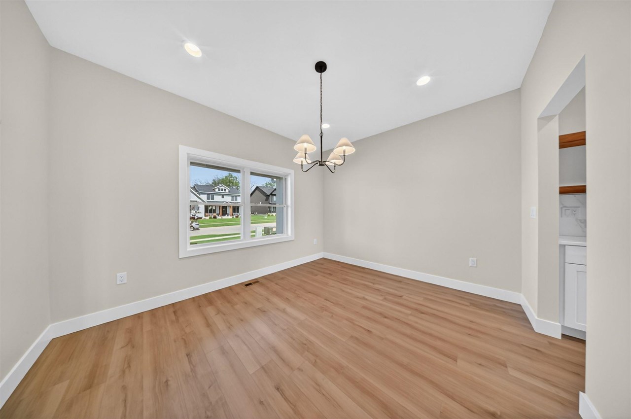 1700 Green Oak Pass Tiffin IA 52340