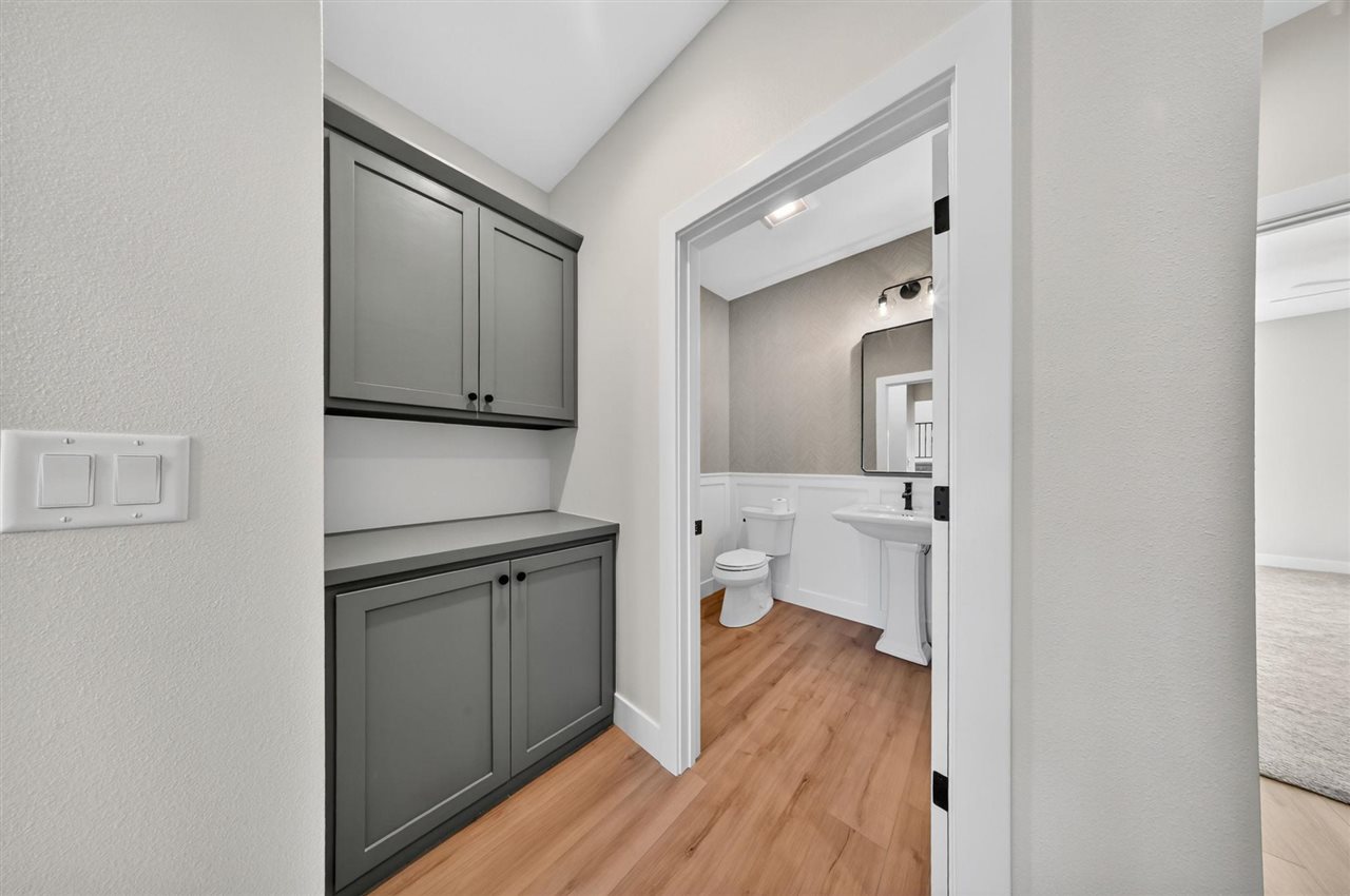 1700 Green Oak Pass Tiffin IA 52340
