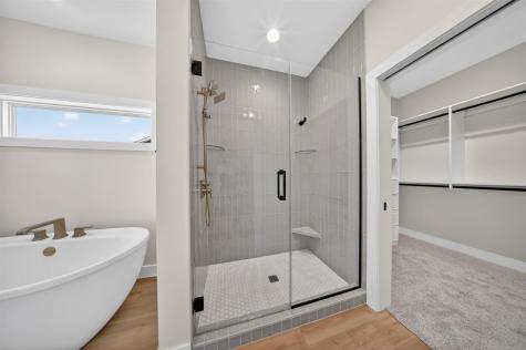 1700 Green Oak Pass Tiffin IA 52340