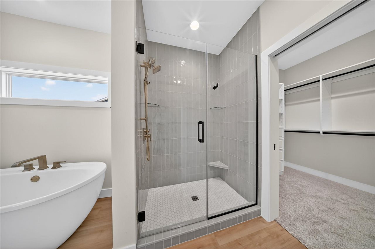 1700 Green Oak Pass Tiffin IA 52340