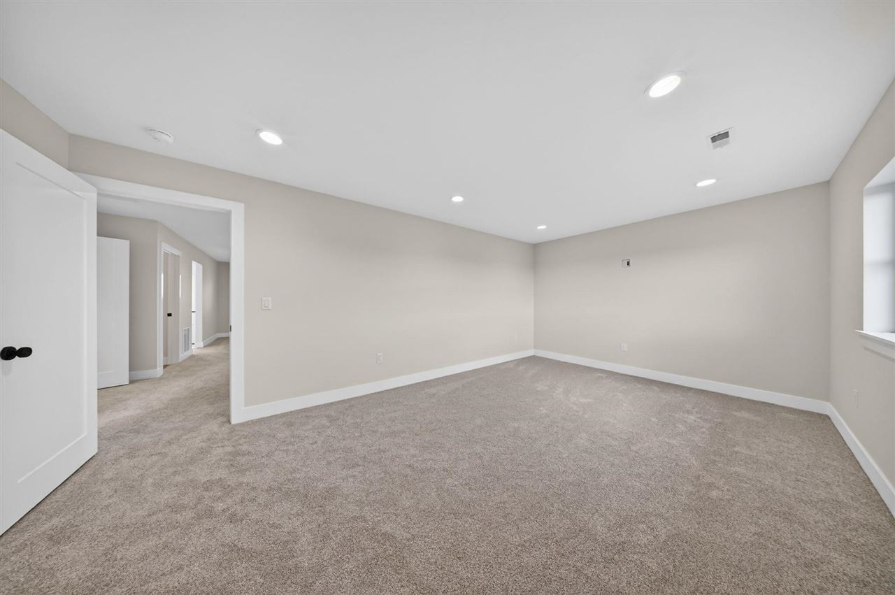 1700 Green Oak Pass Tiffin IA 52340