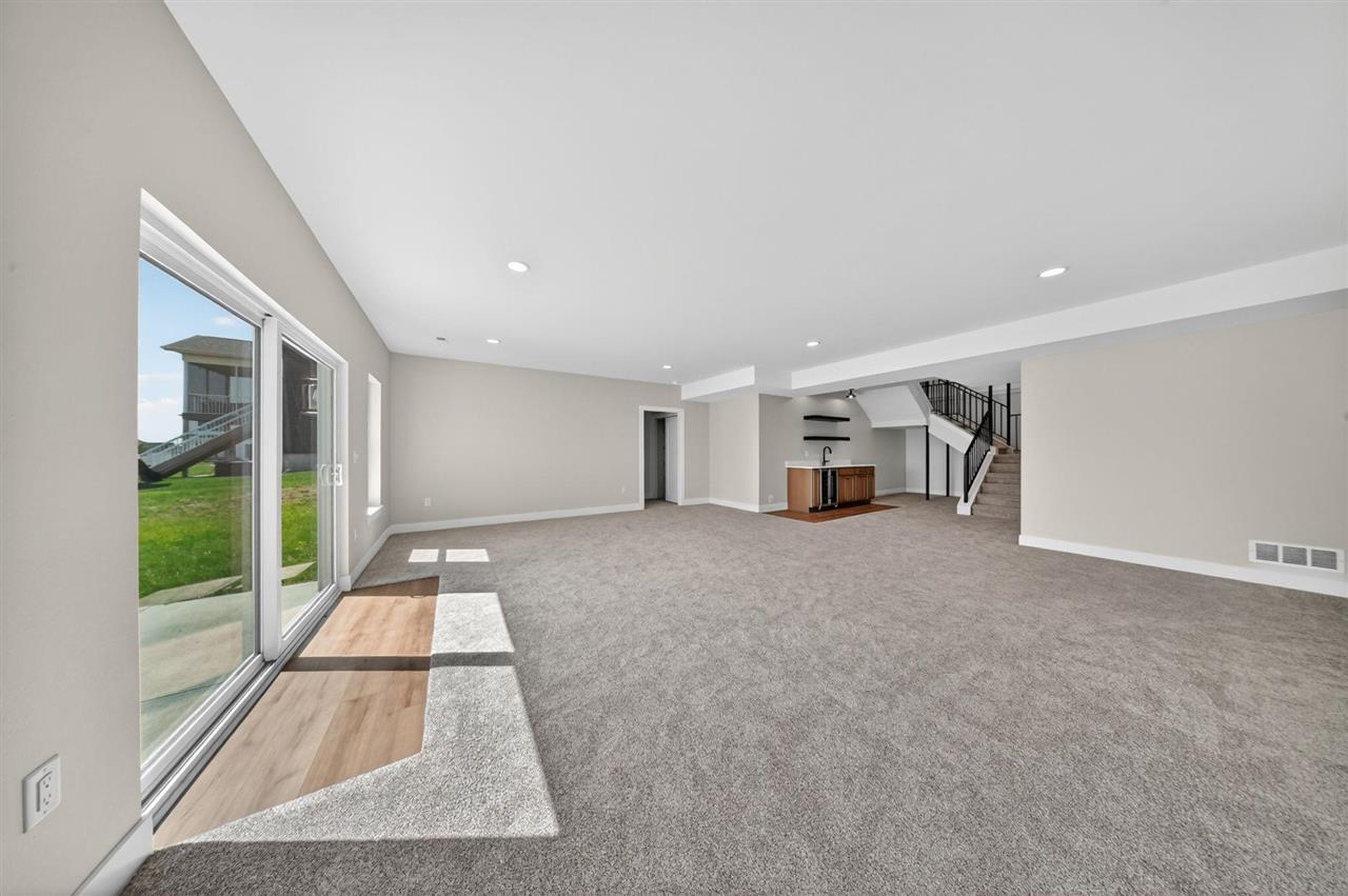 1700 Green Oak Pass Tiffin IA 52340