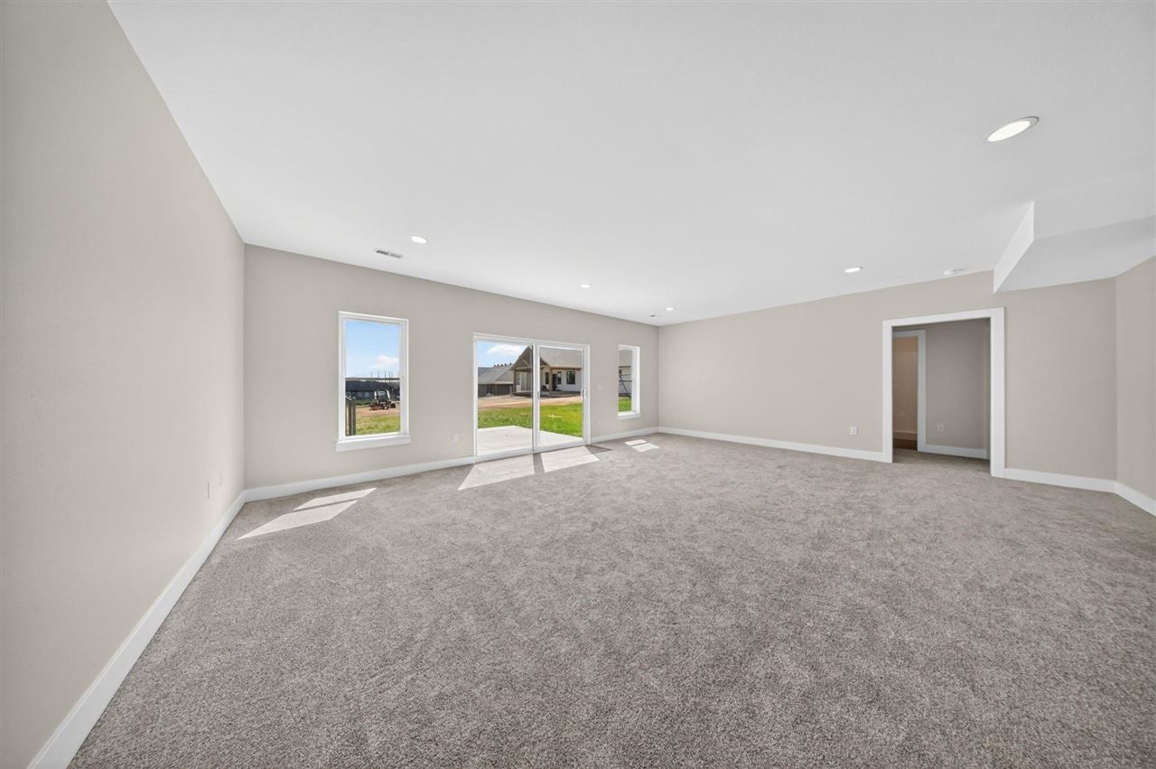 1700 Green Oak Pass Tiffin IA 52340