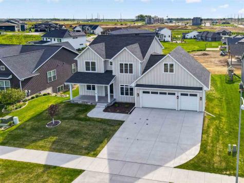 1700 Green Oak Pass Tiffin IA 52340