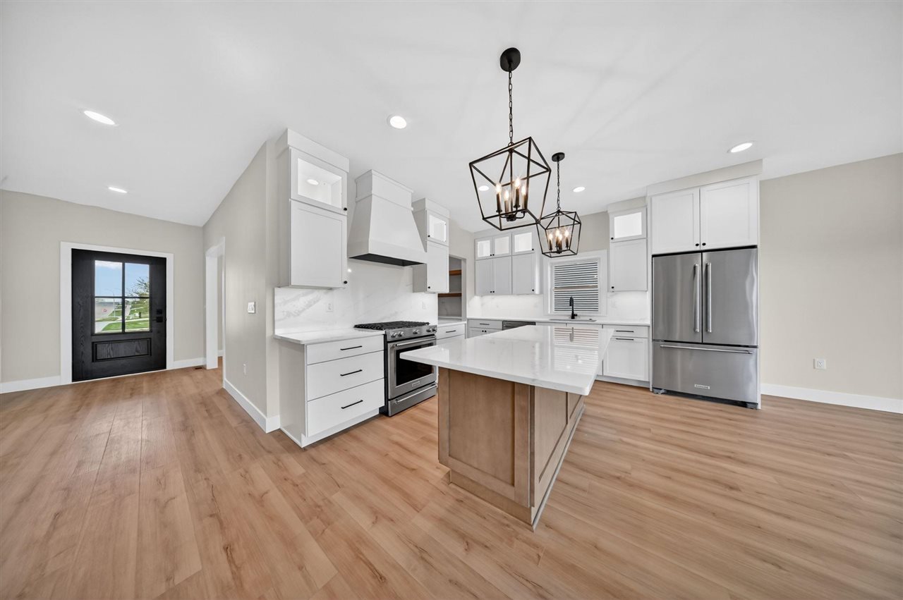 1700 Green Oak Pass Tiffin IA 52340