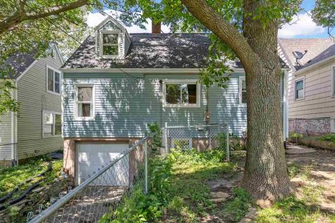 411 22nd Street NE Cedar Rapids IA 52402