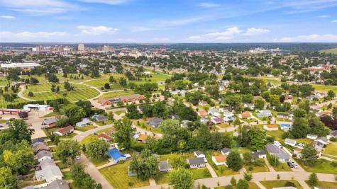 2503 Indiana Street SW Cedar Rapids IA 52404