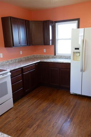 132 E Wilson Oxford IA 52322