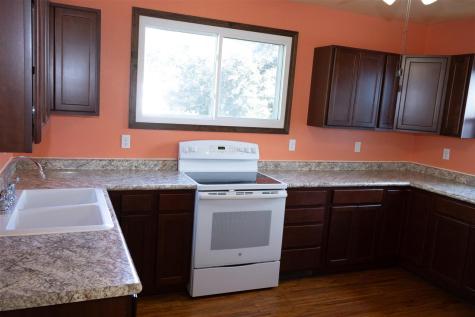 132 E Wilson Oxford IA 52322