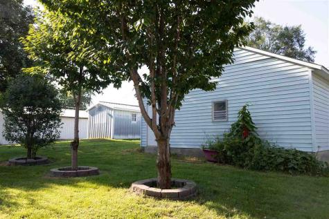 132 E Wilson Oxford IA 52322