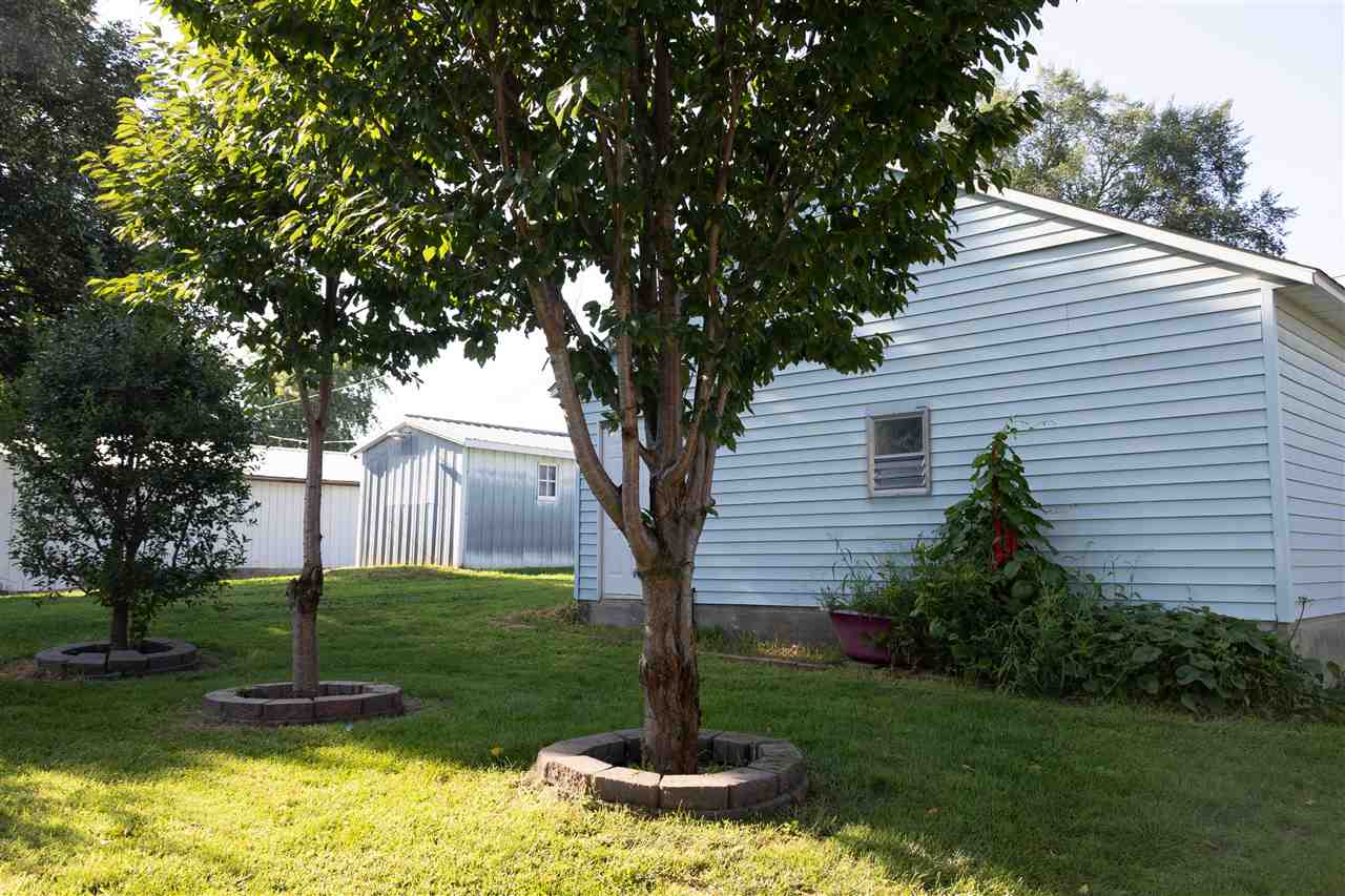 132 E Wilson Oxford IA 52322