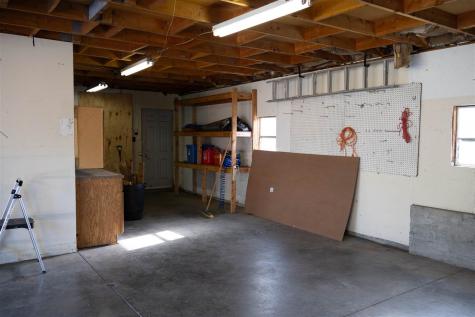 132 E Wilson Oxford IA 52322