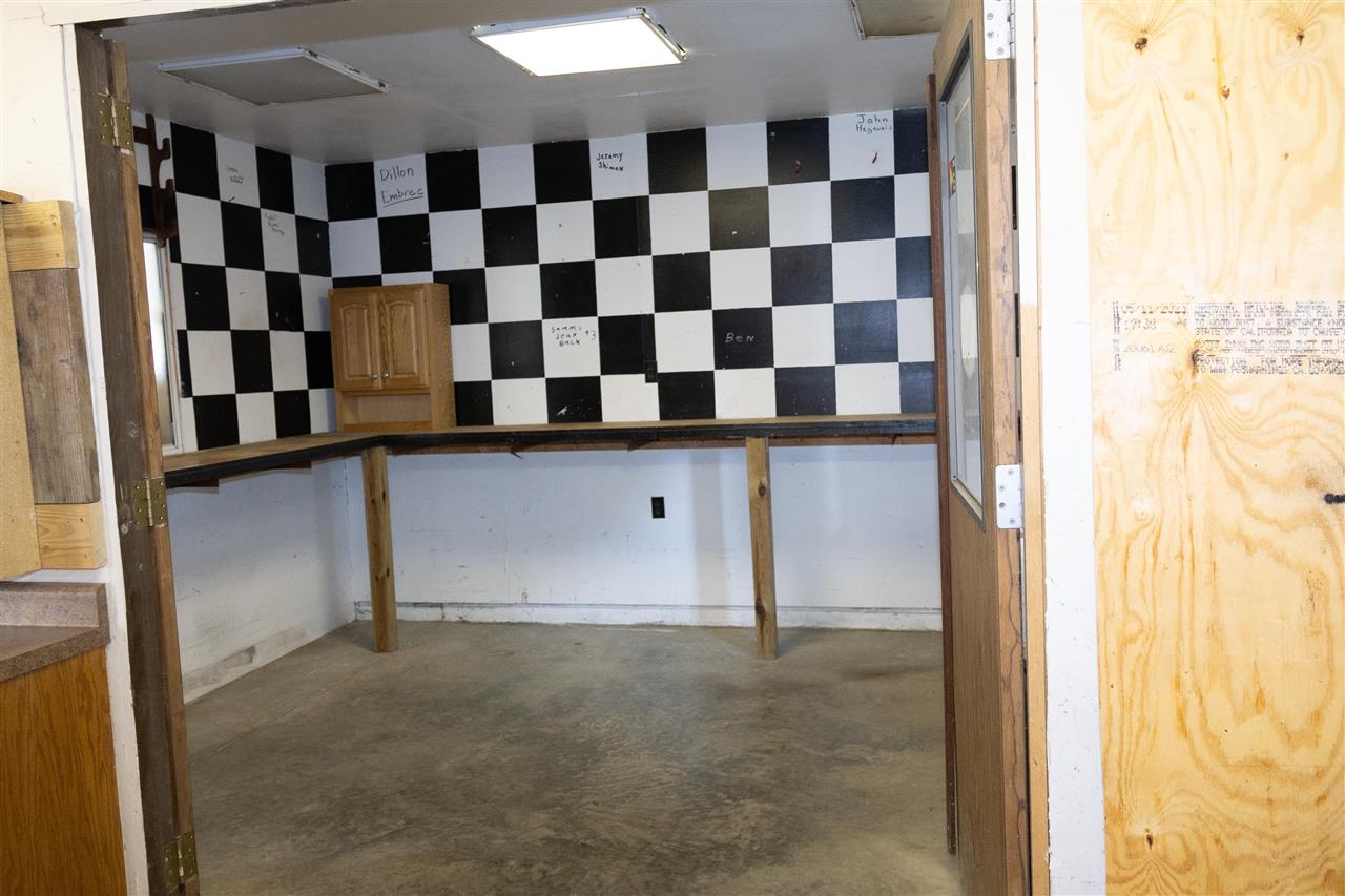 132 E Wilson Oxford IA 52322