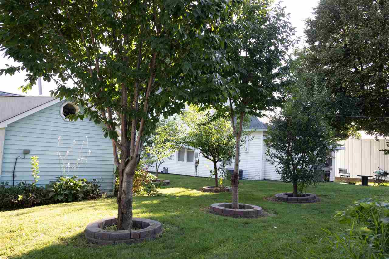 132 E Wilson Oxford IA 52322