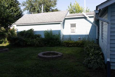 132 E Wilson Oxford IA 52322