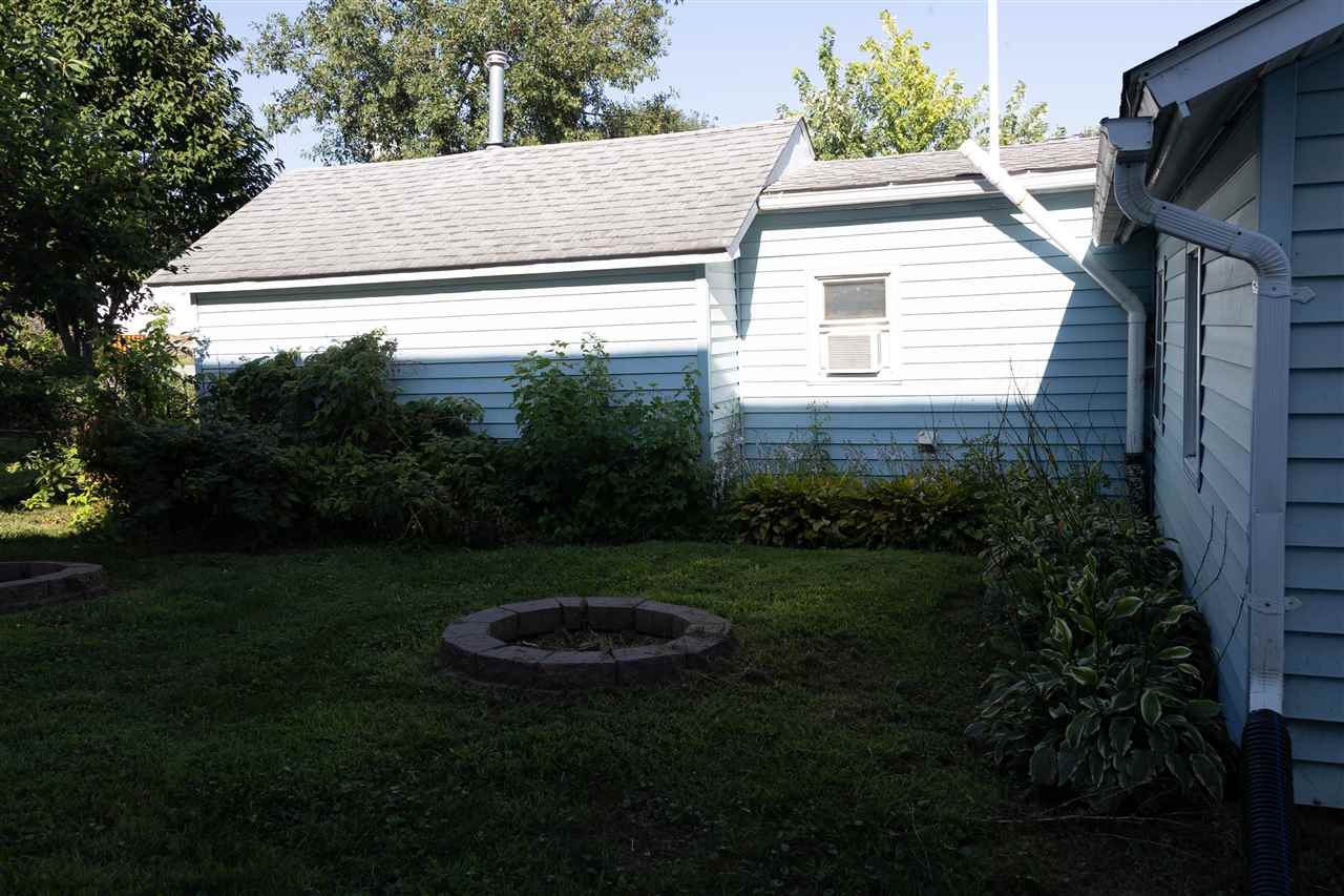 132 E Wilson Oxford IA 52322
