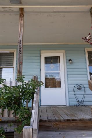 132 E Wilson Oxford IA 52322