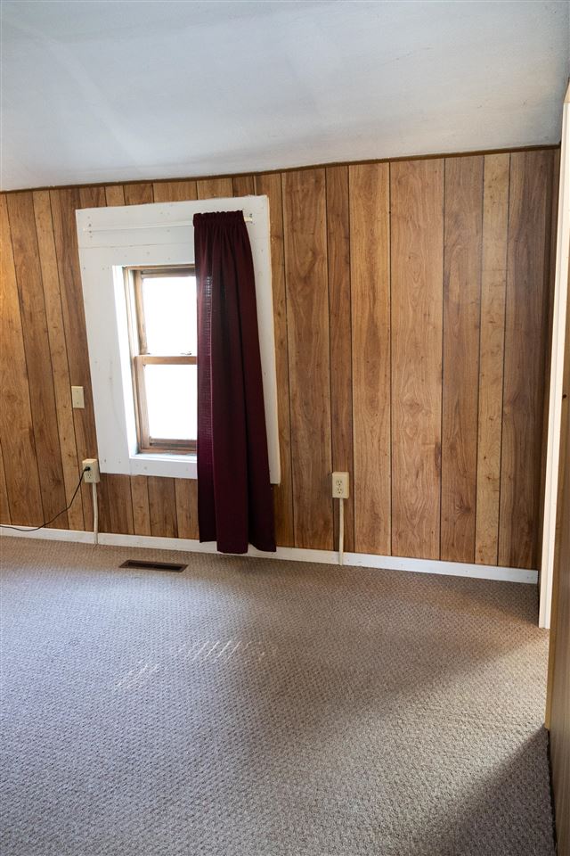 132 E Wilson Oxford IA 52322