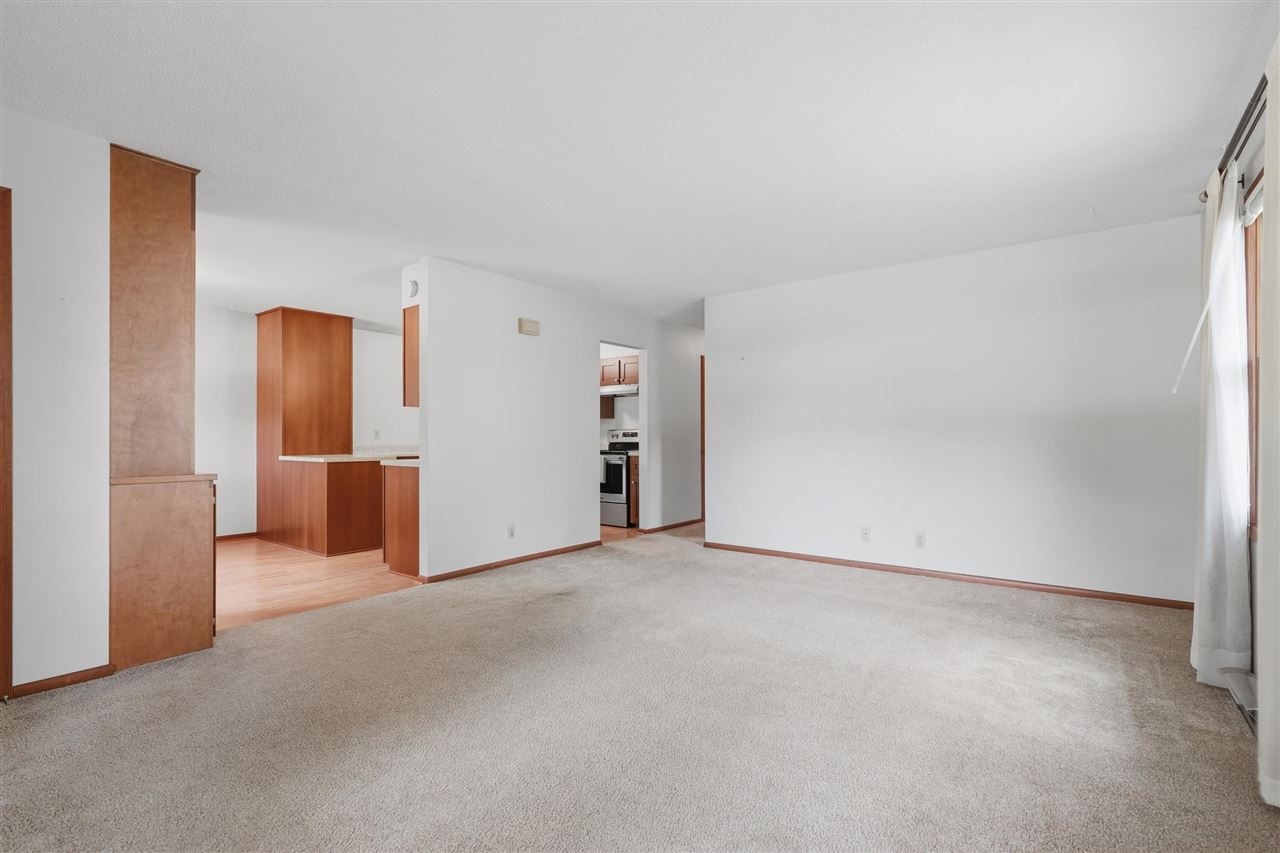 604 8th Avenue Coralville IA 52241-0000