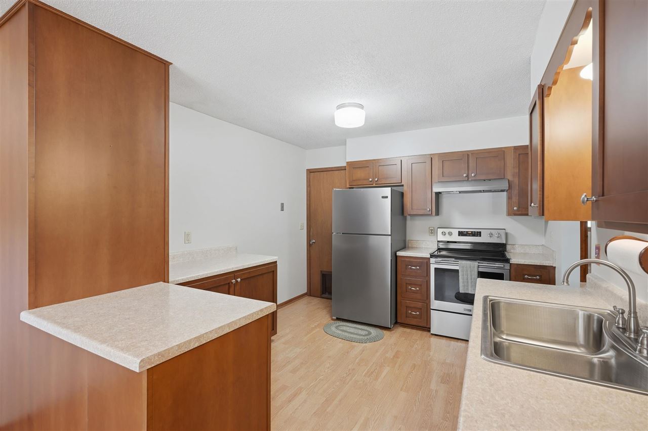 604 8th Avenue Coralville IA 52241-0000