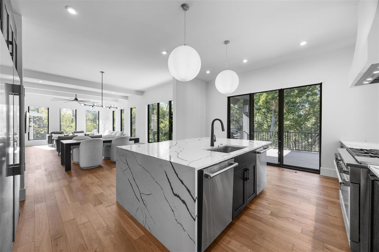 2816 Buckle Down Circle Iowa City IA 52245