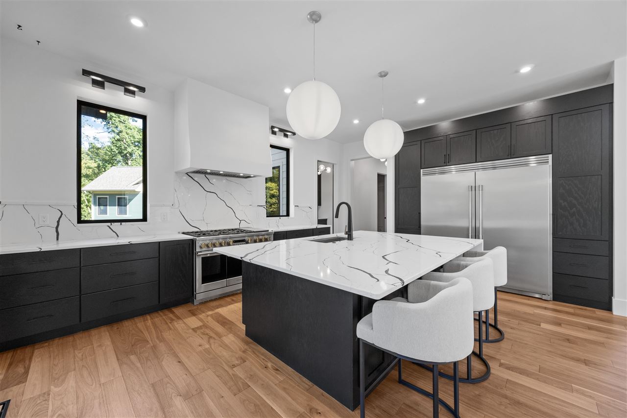 2816 Buckle Down Circle Iowa City IA 52245