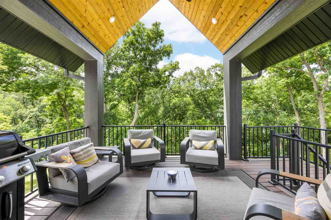 2816 Buckle Down Circle Iowa City IA 52245