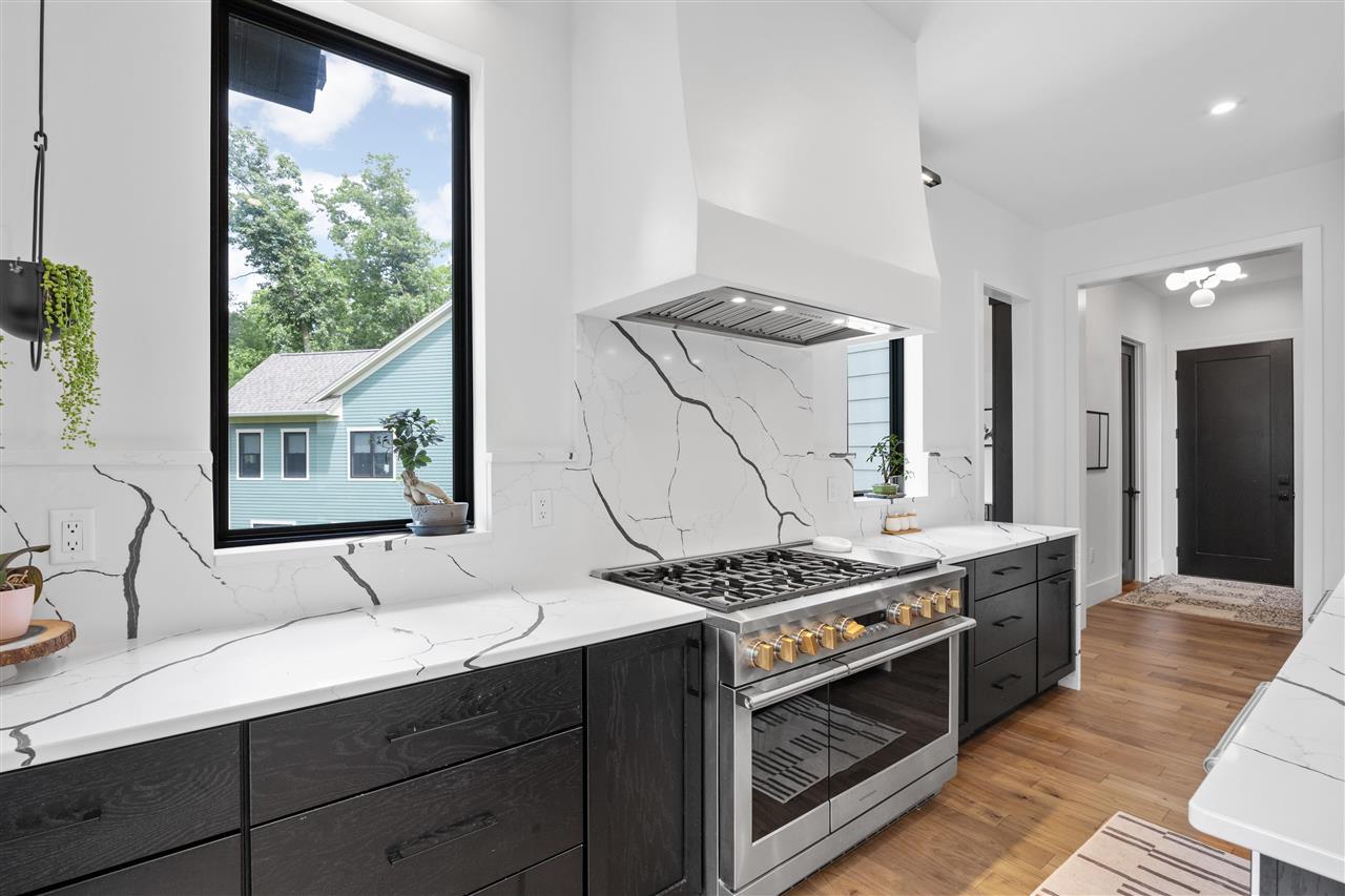 2816 Buckle Down Circle Iowa City IA 52245