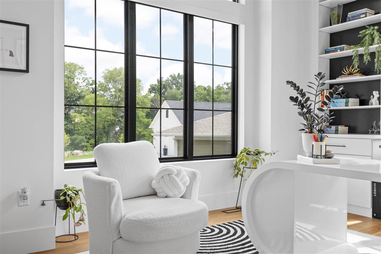 2816 Buckle Down Circle Iowa City IA 52245