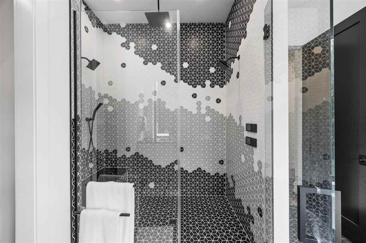 2816 Buckle Down Circle Iowa City IA 52245