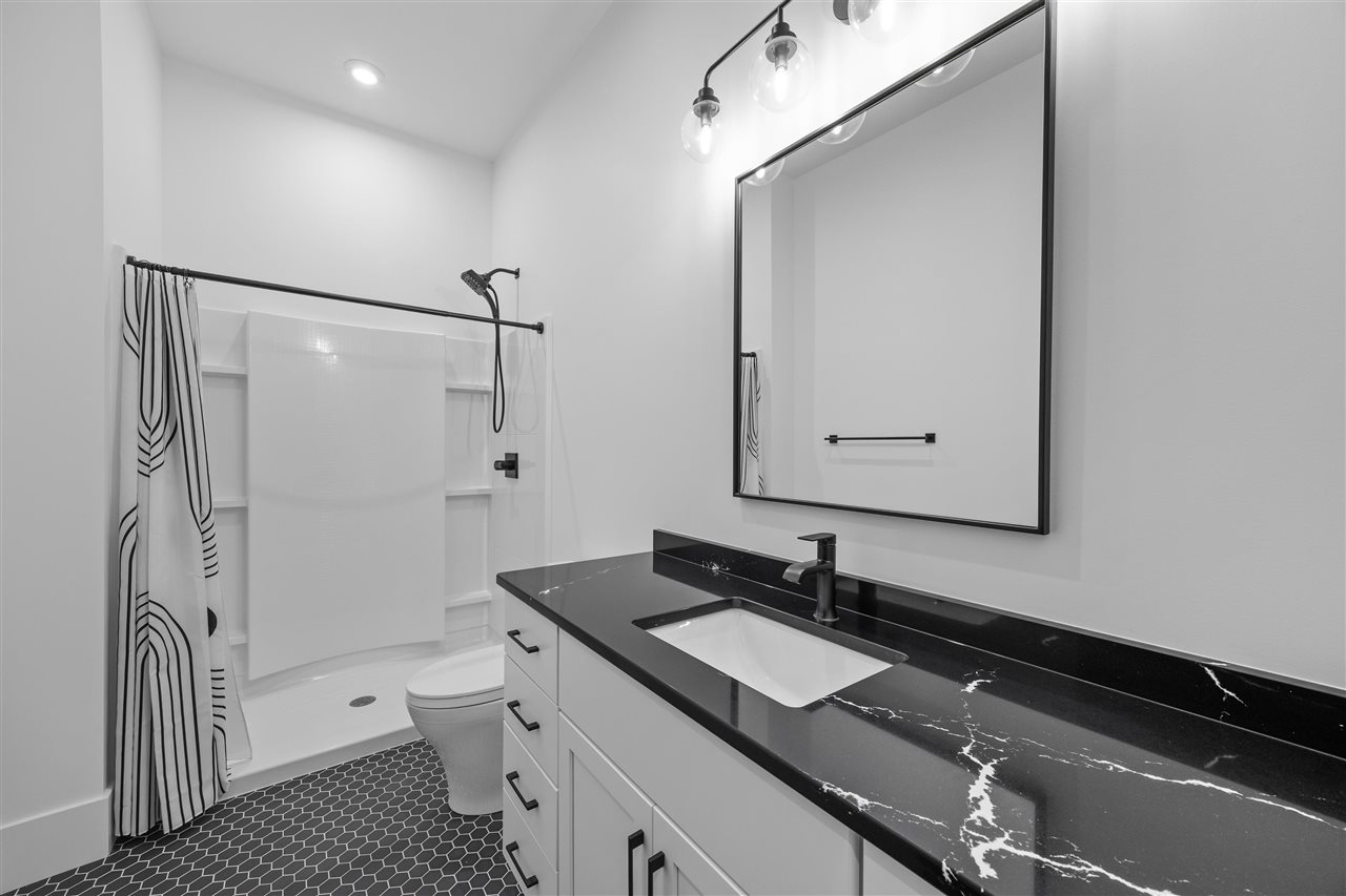 2816 Buckle Down Circle Iowa City IA 52245