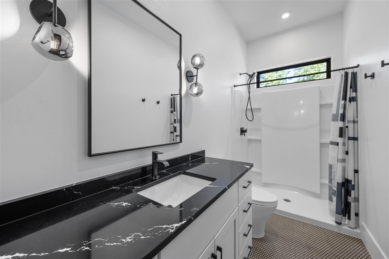 2816 Buckle Down Circle Iowa City IA 52245