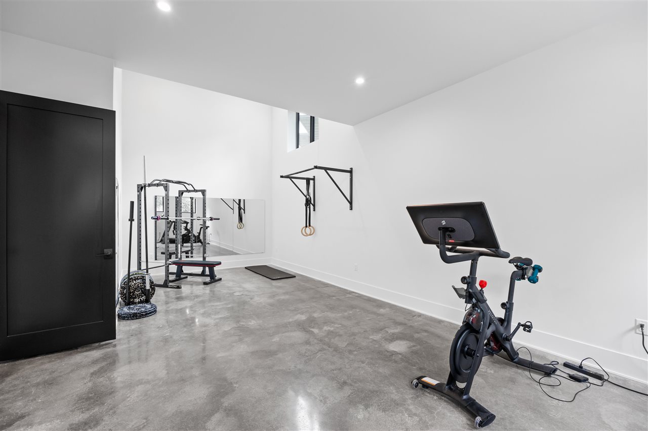 2816 Buckle Down Circle Iowa City IA 52245