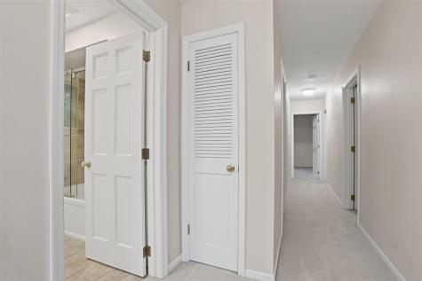 4331 Oakridge Trail NE Iowa City IA 52240