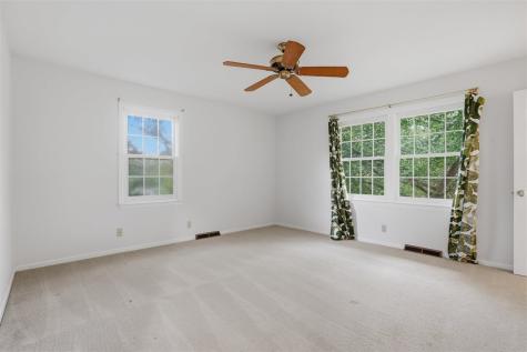 4331 Oakridge Trail NE Iowa City IA 52240