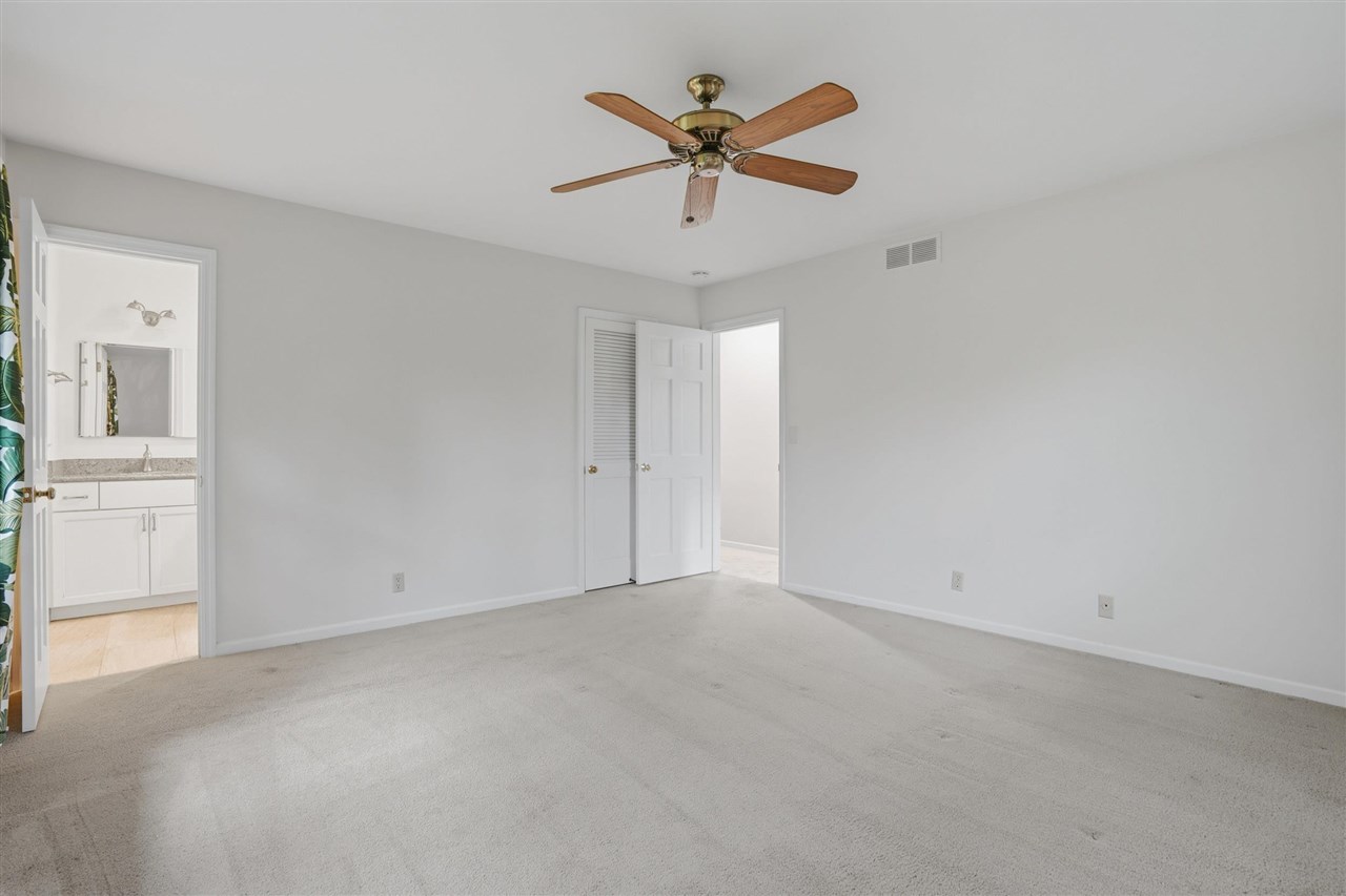 4331 Oakridge Trail NE Iowa City IA 52240