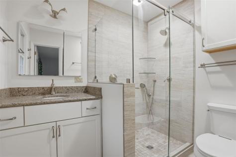 4331 Oakridge Trail NE Iowa City IA 52240