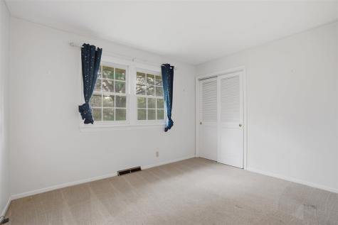 4331 Oakridge Trail NE Iowa City IA 52240