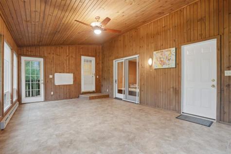 4331 Oakridge Trail NE Iowa City IA 52240