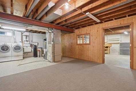 4331 Oakridge Trail NE Iowa City IA 52240