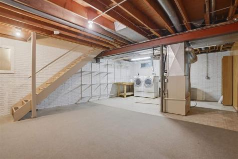 4331 Oakridge Trail NE Iowa City IA 52240
