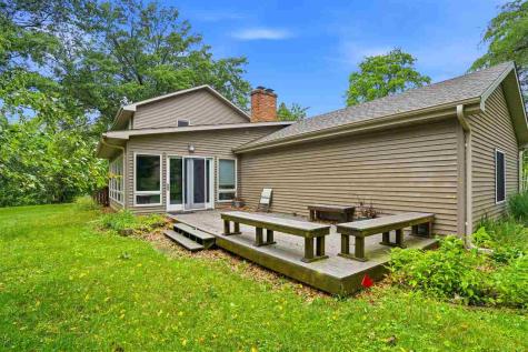 4331 Oakridge Trail NE Iowa City IA 52240