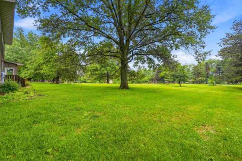 4331 Oakridge Trail NE Iowa City IA 52240