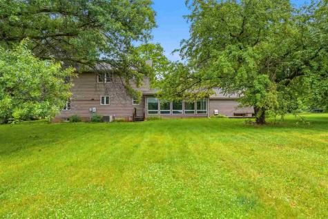 4331 Oakridge Trail NE Iowa City IA 52240