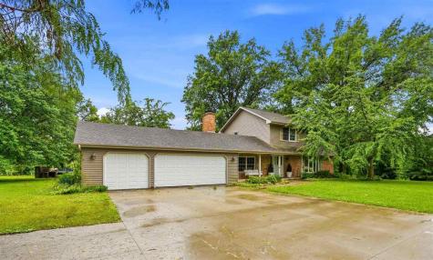4331 Oakridge Trail NE Iowa City IA 52240